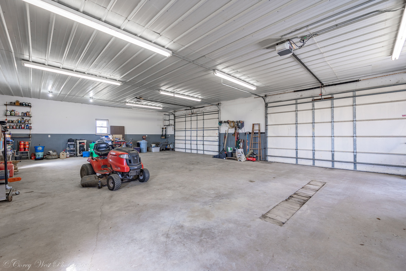 1137 Fisk Road Compton, IL 61318 - Photo 43 of 50 a view of parking garage with cars