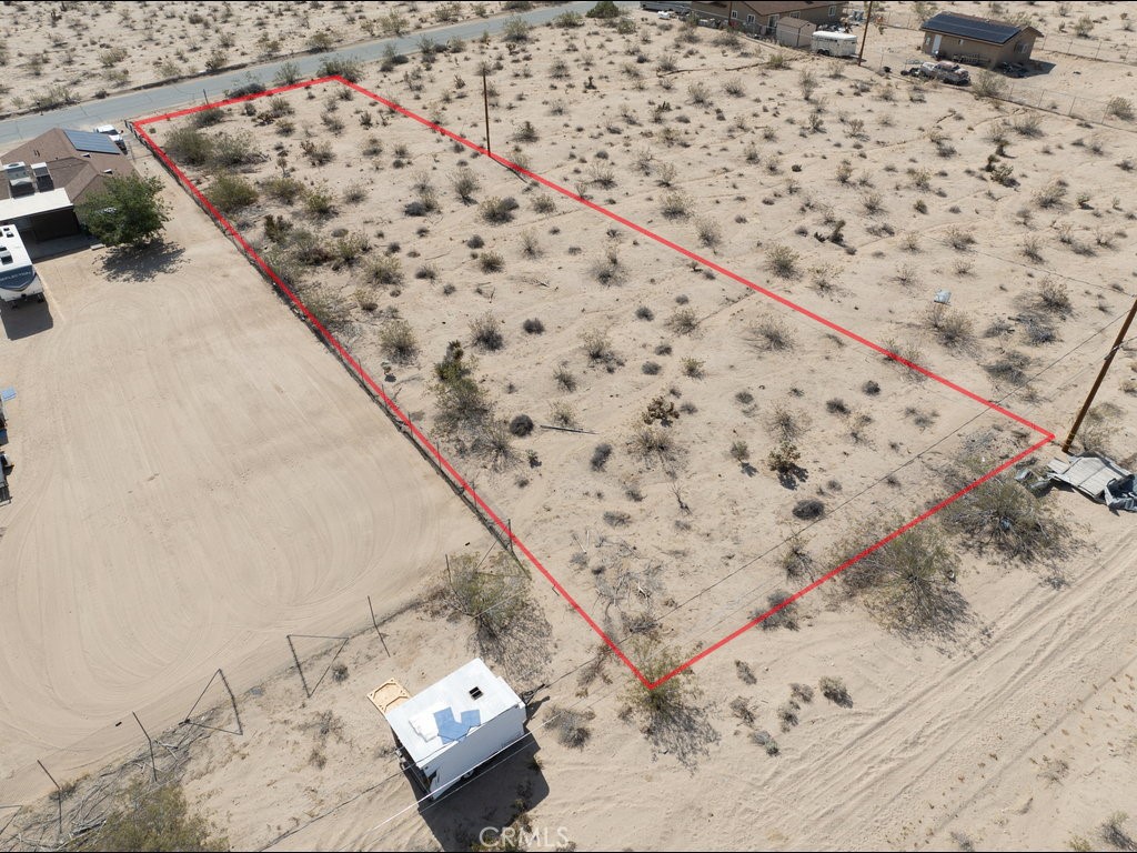 6378 Canyon Road Twentynine Palms, CA 92277 - Photo 4 of 17