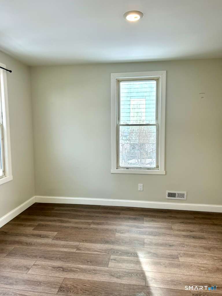 124 Charles Street, Unit 2 Waterbury, CT 06708 - Photo 6 of 9