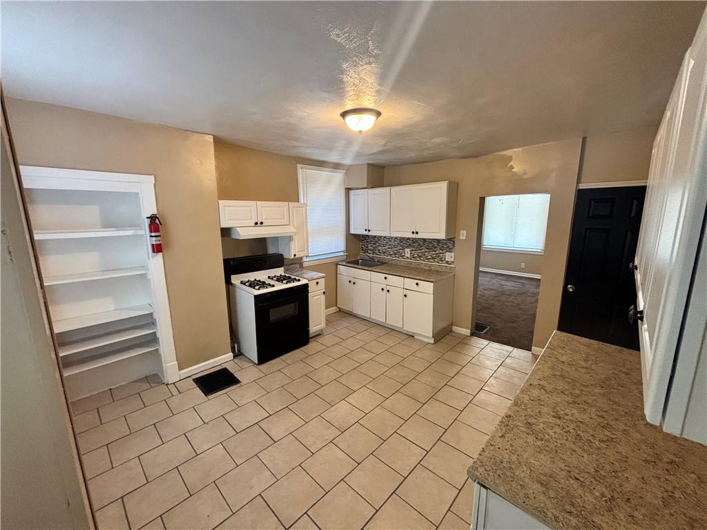 235 Arabella Street Pittsburgh, PA 15210 - Photo 8 of 28