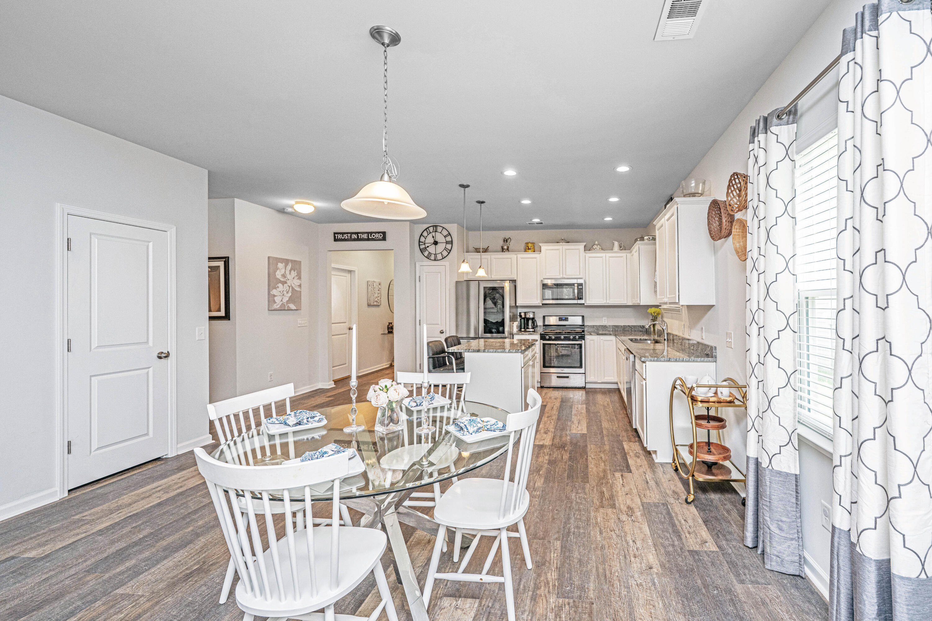 224 Hayworth Road Summerville, SC 29486 - Photo 11 of 49 224HayworthRdREDO016