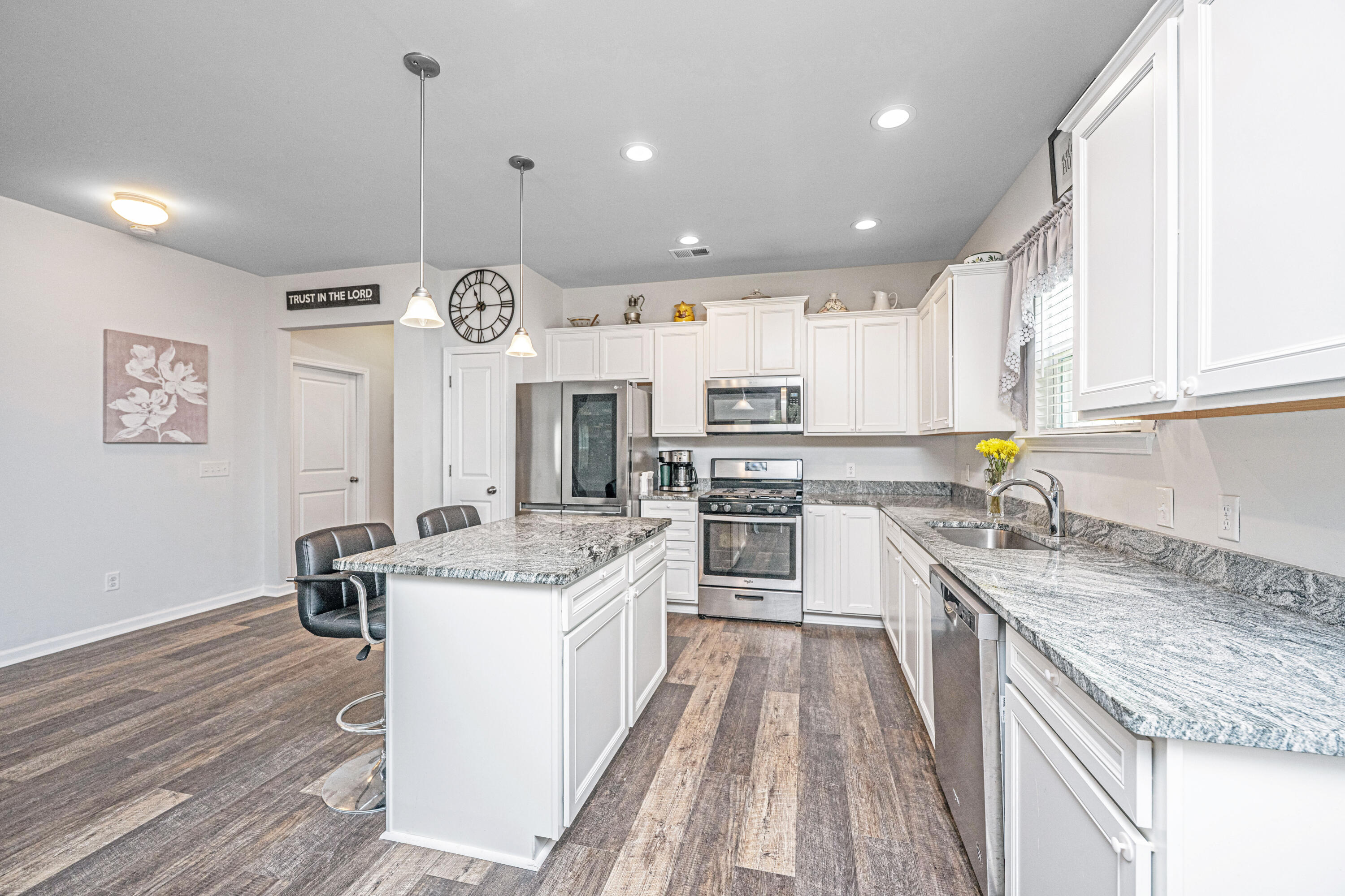 224 Hayworth Road Summerville, SC 29486 - Photo 5 of 49 224HayworthRdREDO010