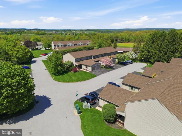 $225,900 | 109 Oak Crossing, Unit 109, Dallastown, PA 17313