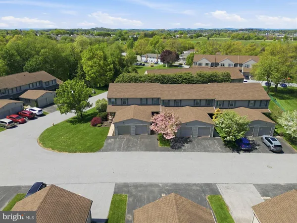 $225,900 | 109 Oak Crossing, Unit 109, Dallastown, PA 17313