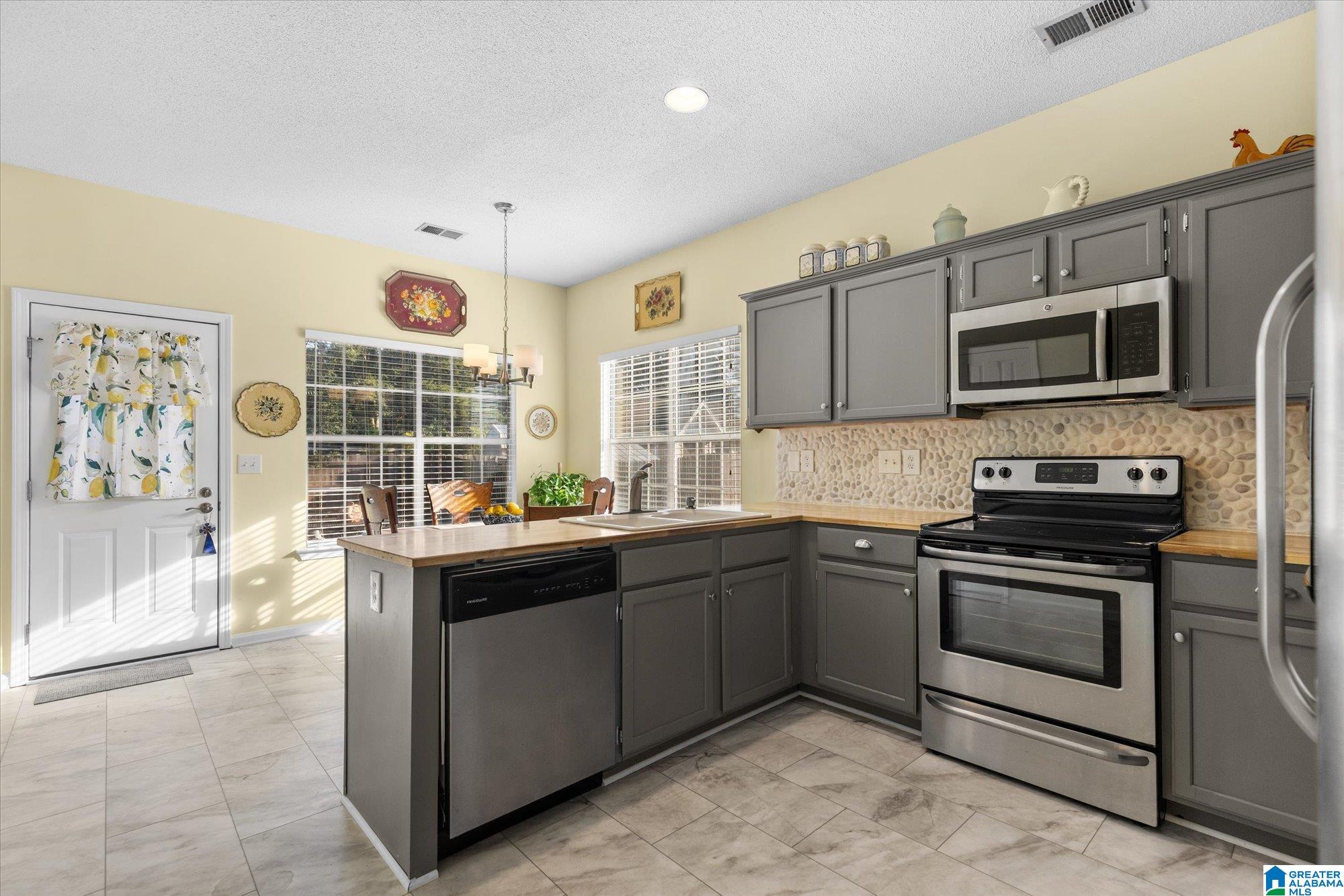 120 Meadowview Circle Pelham, AL 35124 - Photo 15 of 34 Gallery Image 15