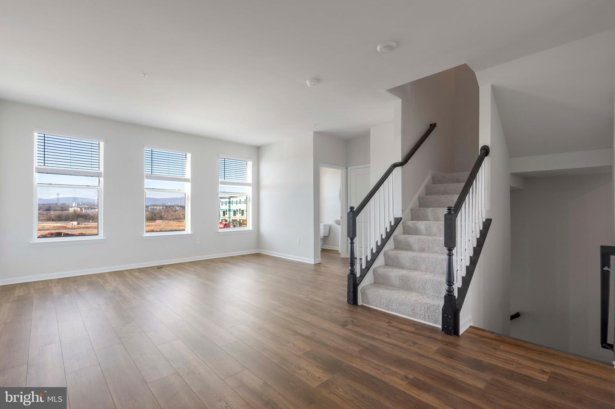 462 Tiller Street Frederick, MD 21701 - Photo 4 of 34 Living Room View#2