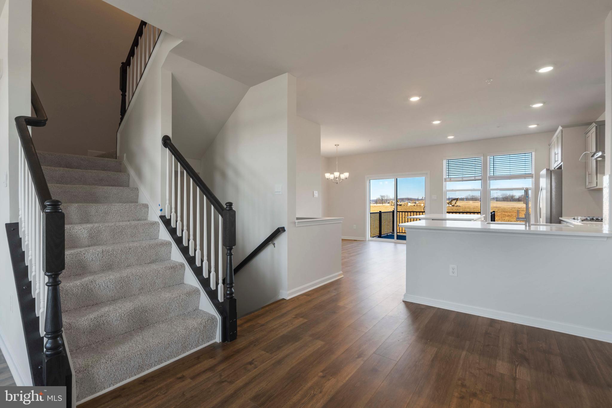 462 Tiller Street Frederick, MD 21701 - Photo 7 of 34 Living Room View#5