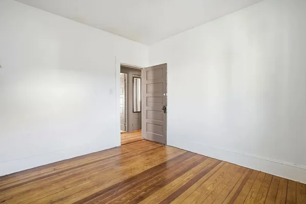 $1,850 | 347 Ashley Boulevard, Unit 2, New Bedford, MA 02746