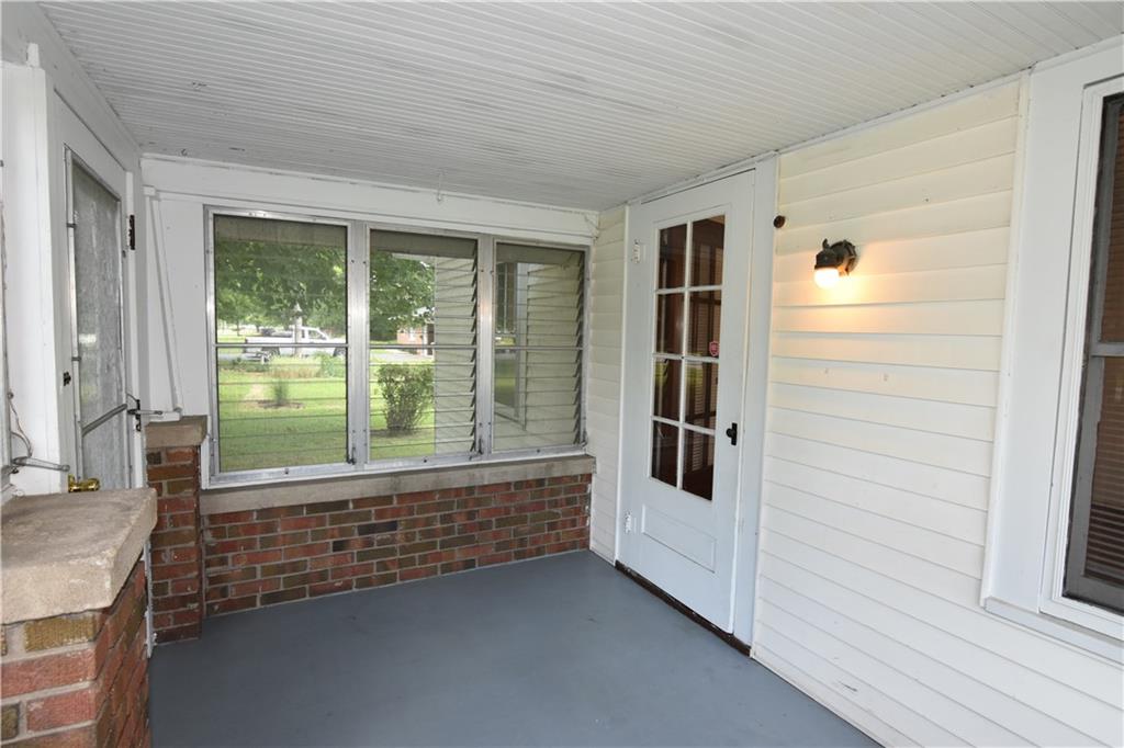 1530 McClure Road Columbus, IN 47201 - Photo 4 of 27 Gallery Image 4
