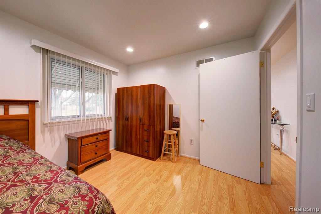 8401 18 18 Mile Road, Unit 167 Sterling Heights, MI 48313 - Photo 13 of 22