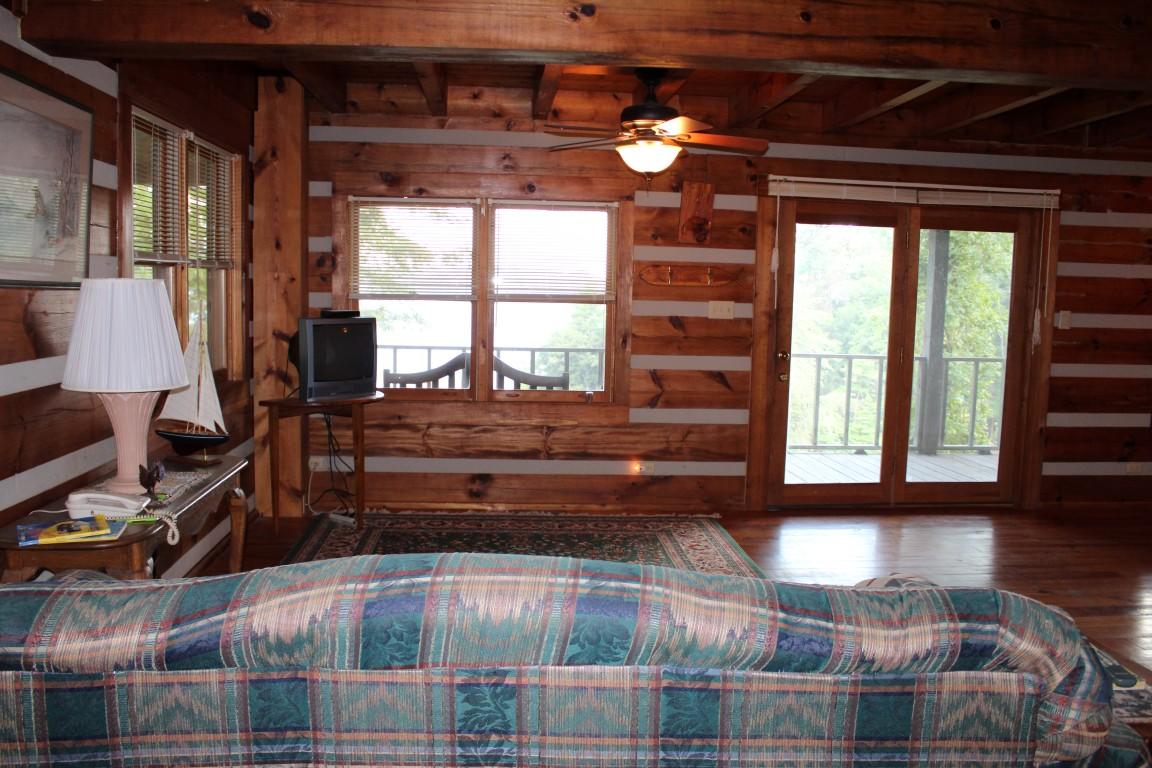 1438 Lodge Road Spring City, TN 37381 - Photo 14 of 40 living area (Medium)
