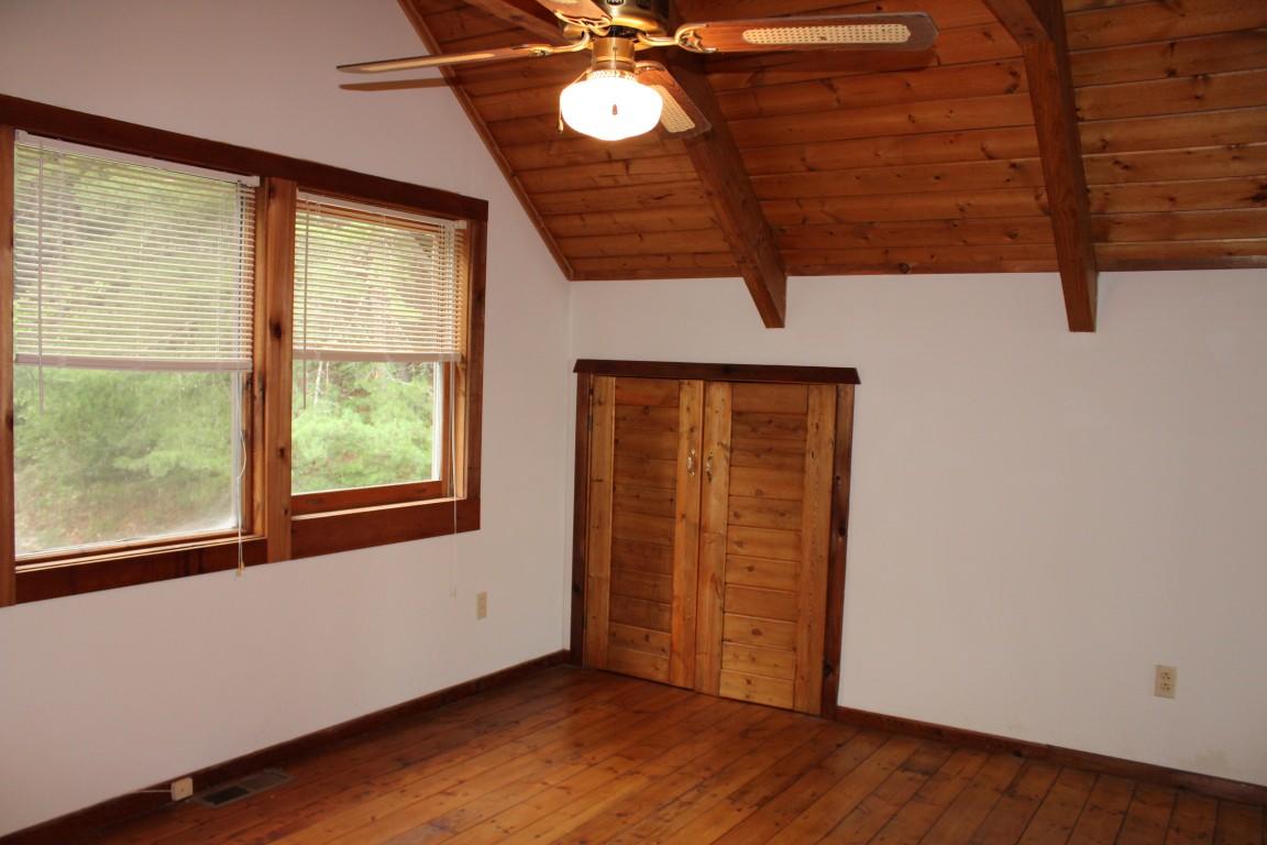 1438 Lodge Road Spring City, TN 37381 - Photo 23 of 40 2nd bedroom 2 (Medium)