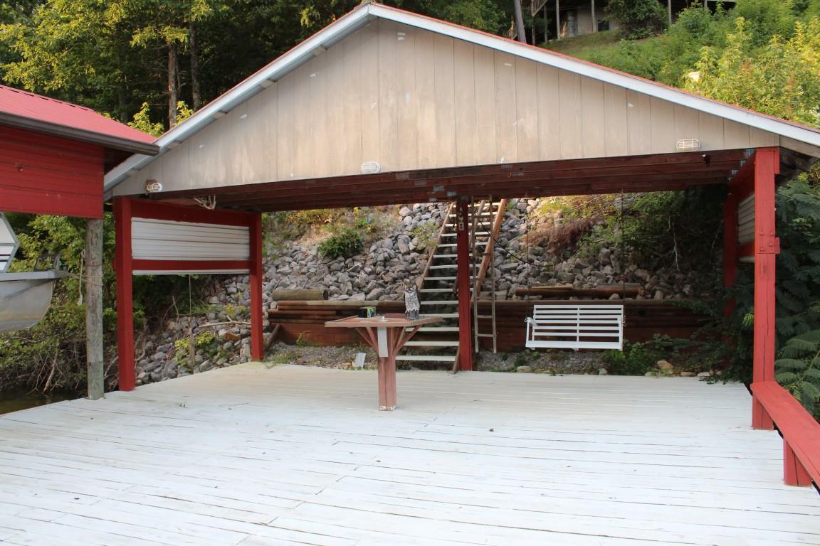 1438 Lodge Road Spring City, TN 37381 - Photo 4 of 40 dock (Medium)
