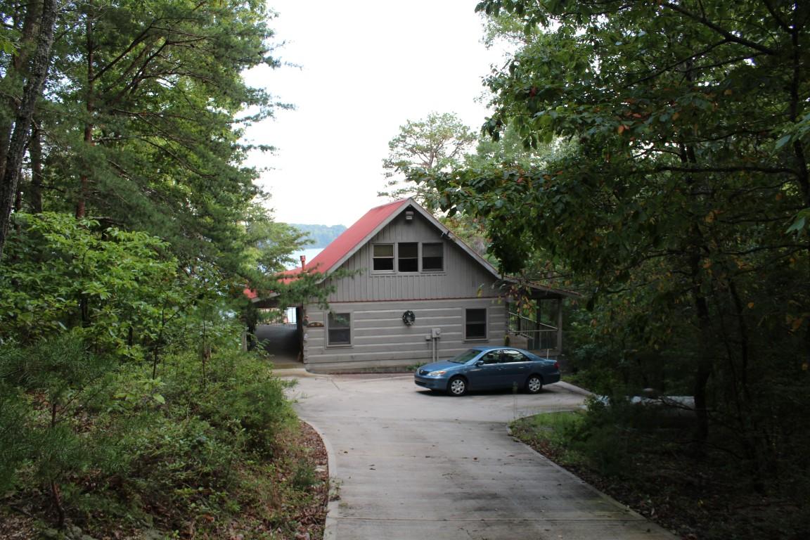 1438 Lodge Road Spring City, TN 37381 - Photo 7 of 40 home from drive (Medium)