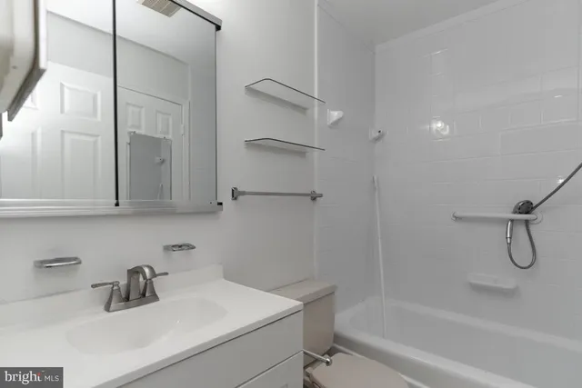 $2,800 | 14010 Daleshire Way, Unit 1, Burtonsville, MD 20866