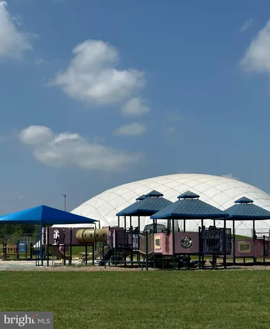 $2,800 | 14010 Daleshire Way, Unit 1, Burtonsville, MD 20866