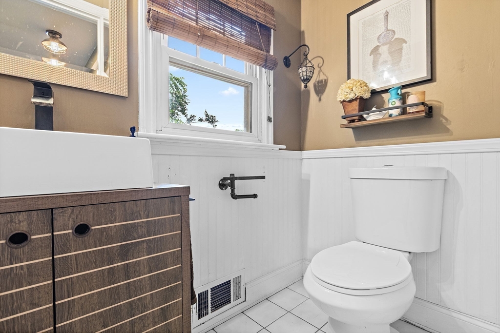7 Intervale Street Woburn, MA 01801 - Photo 15 of 34