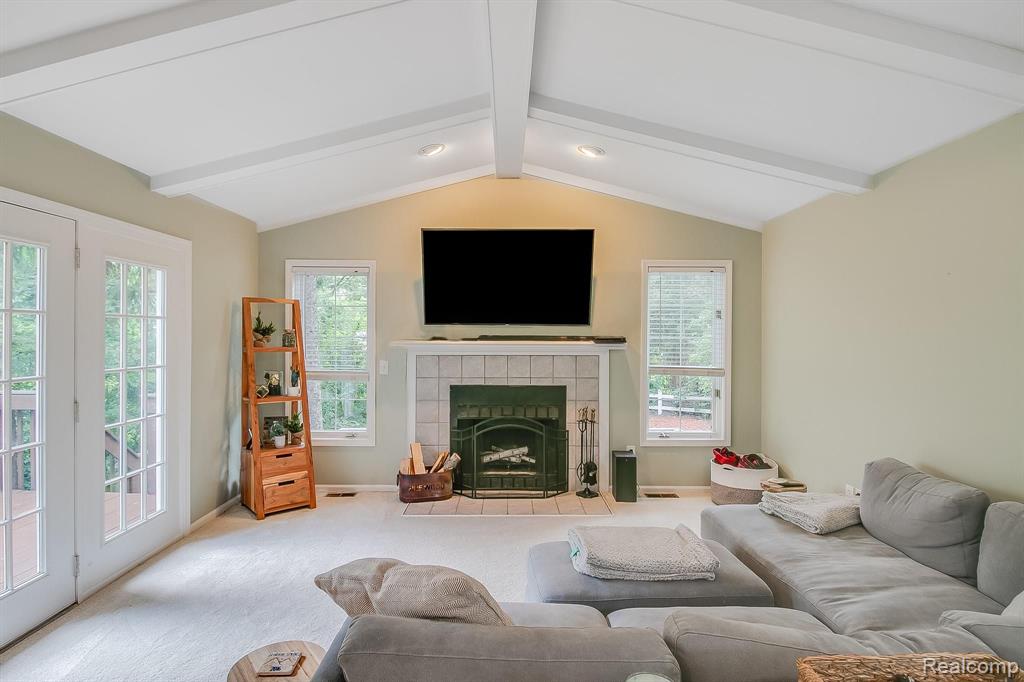 2035 Devonshire Road Bloomfield Hills, MI 48302 - Photo 3 of 36