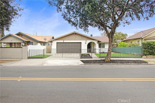 $619,900 | 2571 12th Street, Riverside, CA 92507