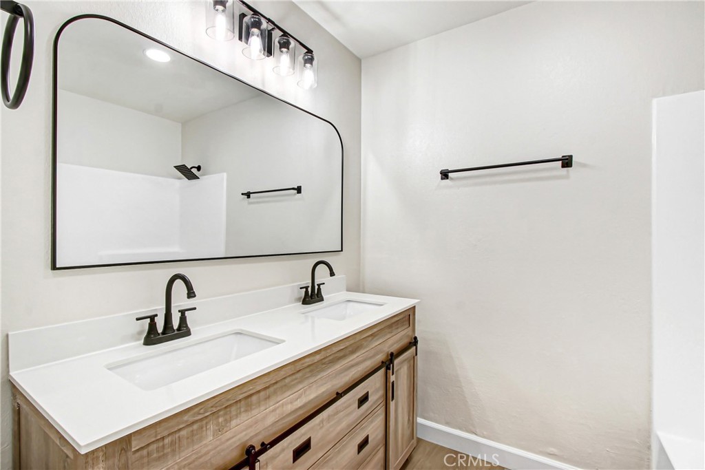 2571 12th Street Riverside, CA 92507 - Photo 8 of 19