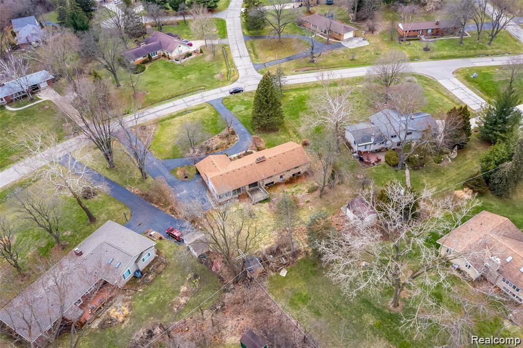 32920 Raphael Road Farmington, MI 48336 - Photo 47 of 50 Drone12.jpg