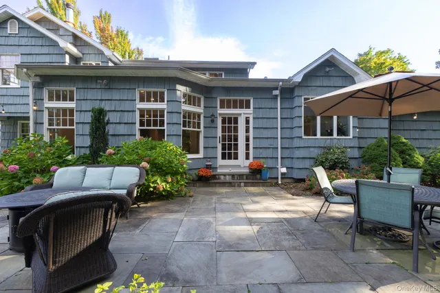 $1,359,000 | 7 Shipyard Lane, Setauket, NY 11733