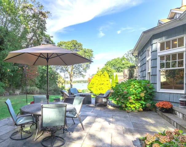 $1,359,000 | 7 Shipyard Lane, Setauket, NY 11733