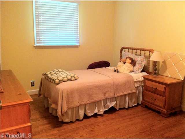 4020 Briarcliffe Road Northwest Winston-Salem, NC 27106 - Photo 11 of 15 2nd Bedroom.