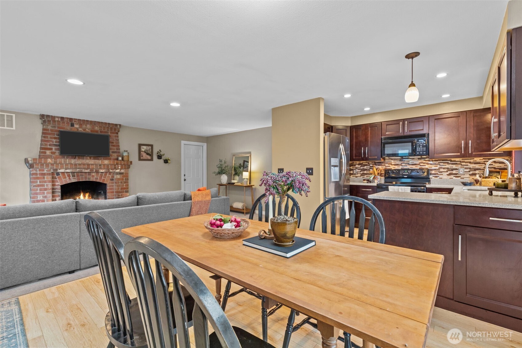 624 217th Street Southwest Bothell, WA 98021 - Photo 8 of 40