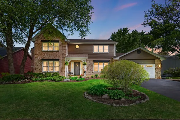 $439,900 | 110 Courtney Lane, Cary, IL 60013