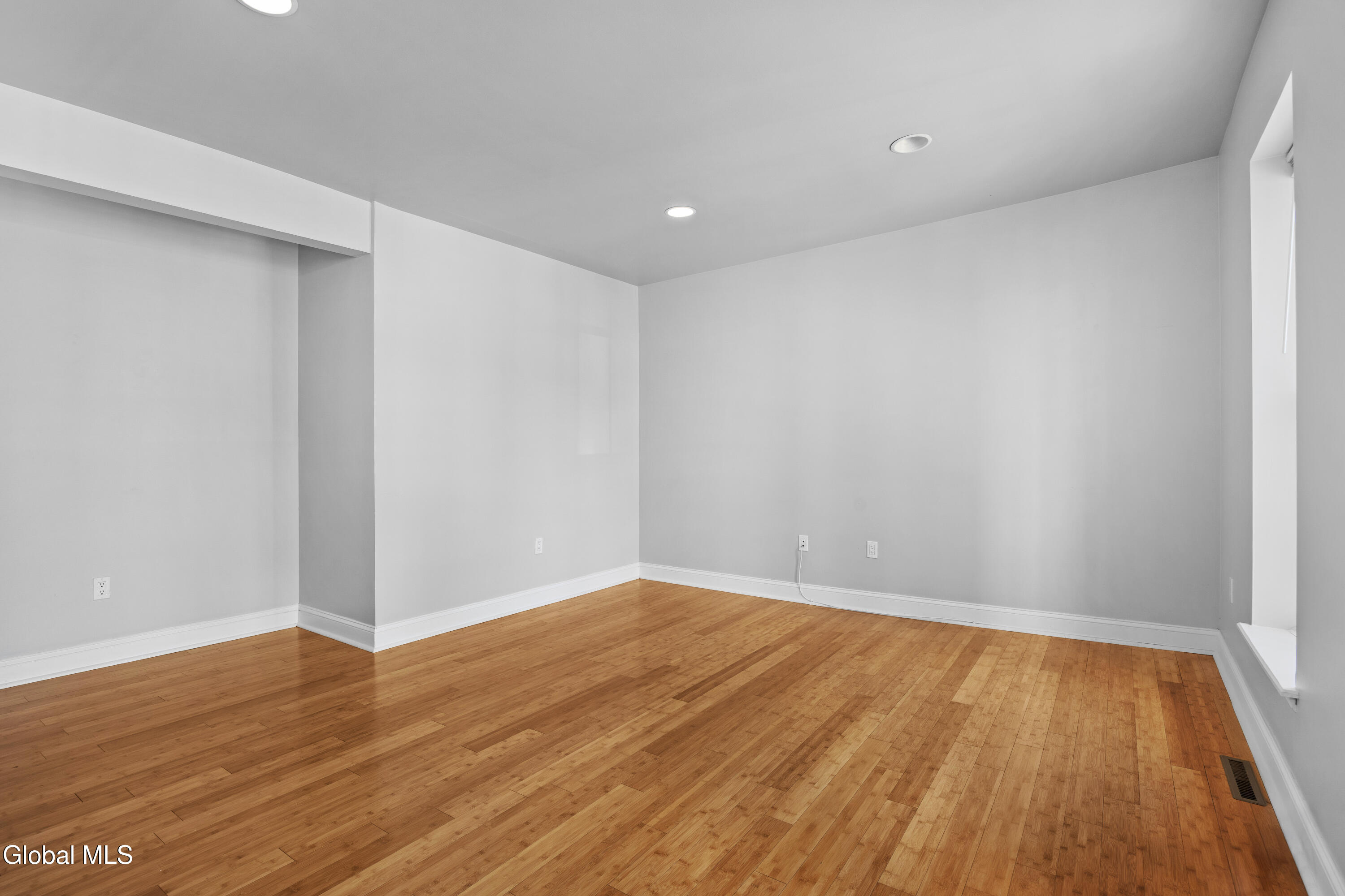 14 Spring Street Albany, NY 12210 - Photo 15 of 37 13