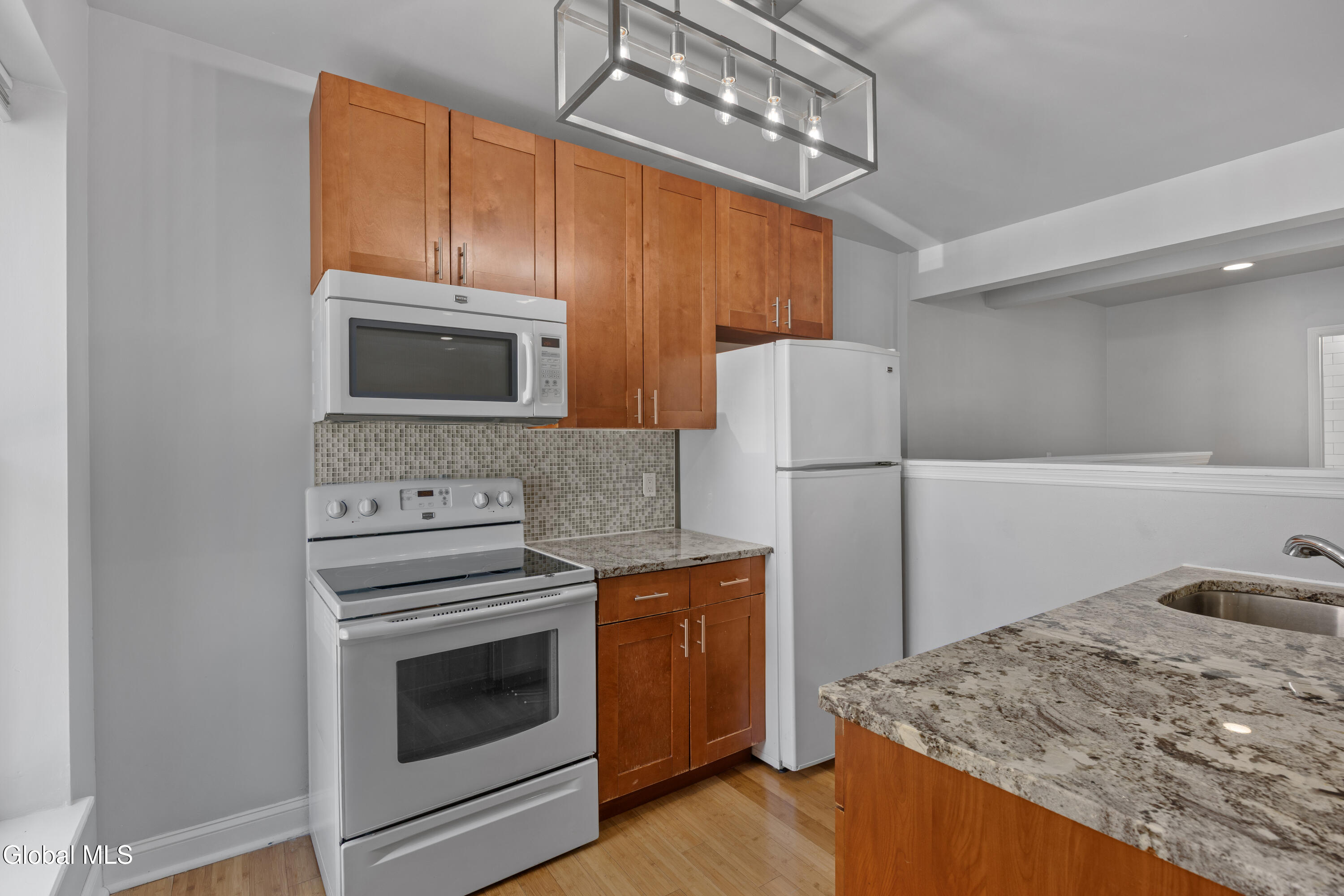 14 Spring Street Albany, NY 12210 - Photo 18 of 37 16