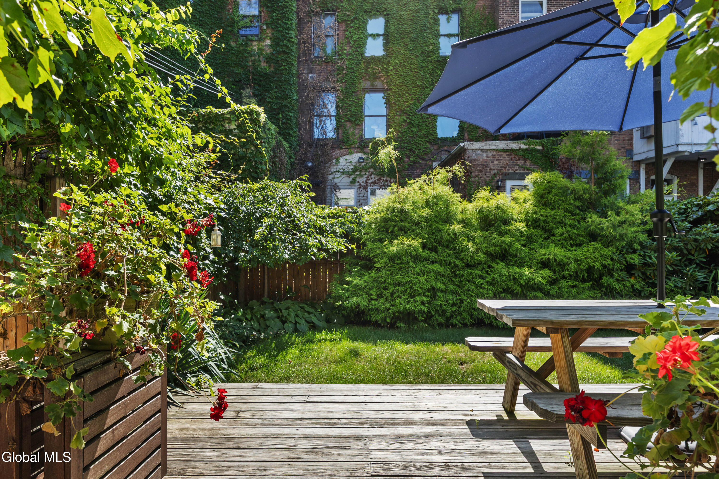 14 Spring Street Albany, NY 12210 - Photo 27 of 37 25