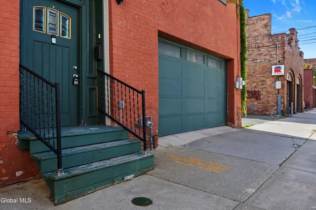 $239,000 | 14 Spring Street, Albany, NY 12210