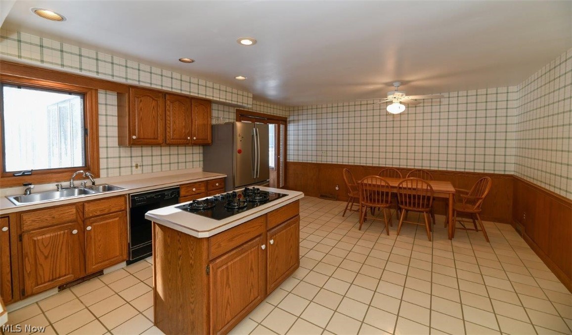 38380 Rogers Road Willoughby, OH 44094 - Photo 9 of 30
