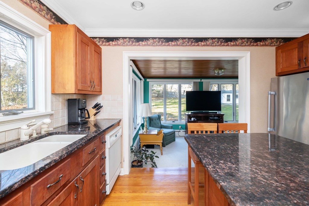 511 Springfield Street Wilbraham, MA 01095 - Photo 8 of 21 Gallery Image 8