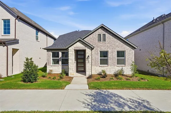 $2,595 | 1129 Beebalm Mews, Celina, TX 75009