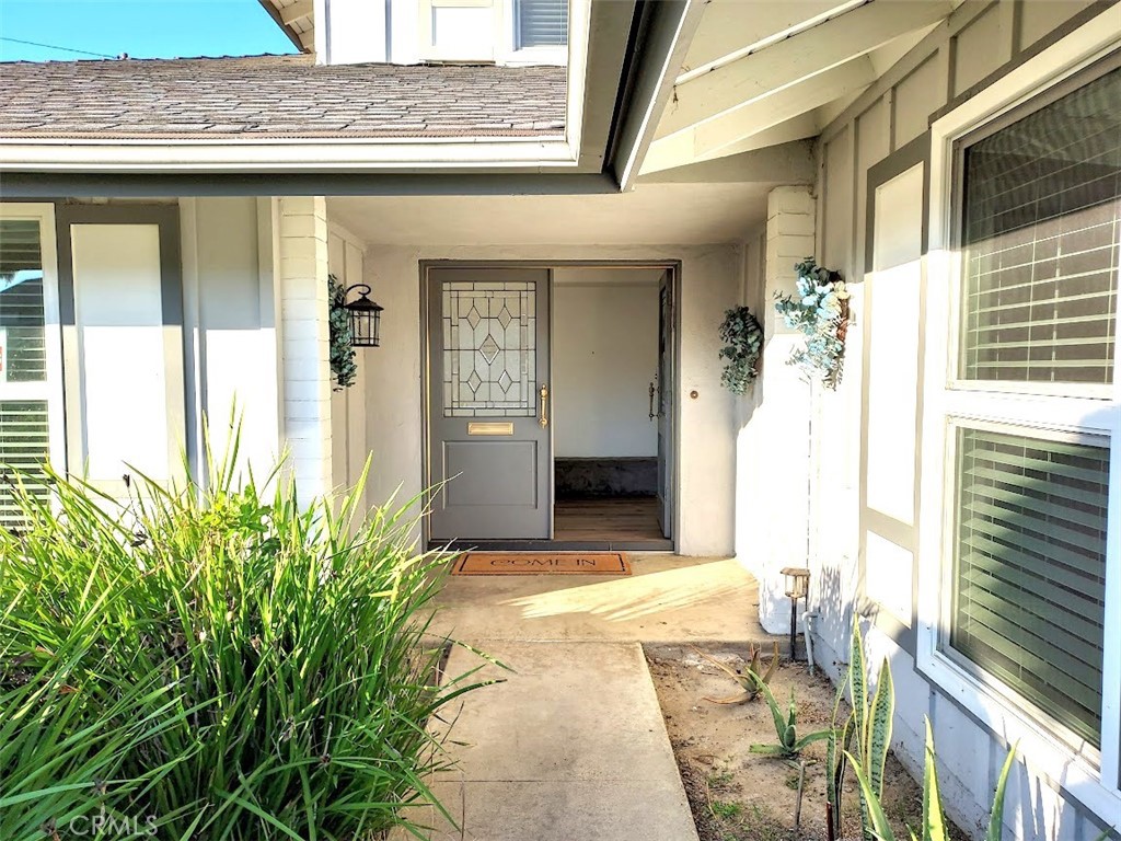 8803 Hummingbird Avenue Fountain Valley, CA 92708 - Photo 5 of 43