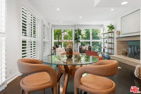 $1,195,000 | 1927 Glendon Avenue, Unit 202, Los Angeles, CA 90025