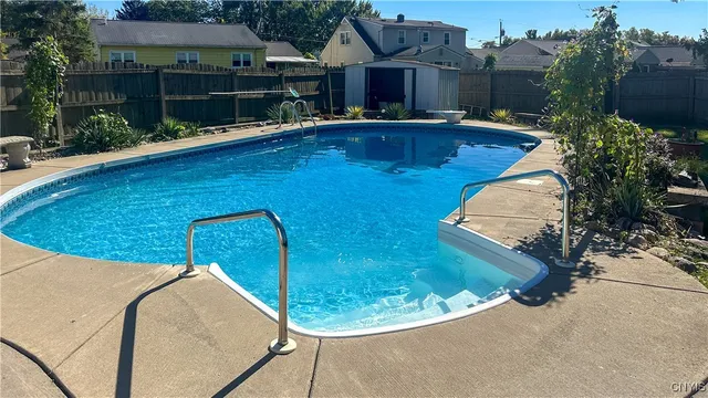 $229,900 | 128 Traister Drive, Salina, NY 13088