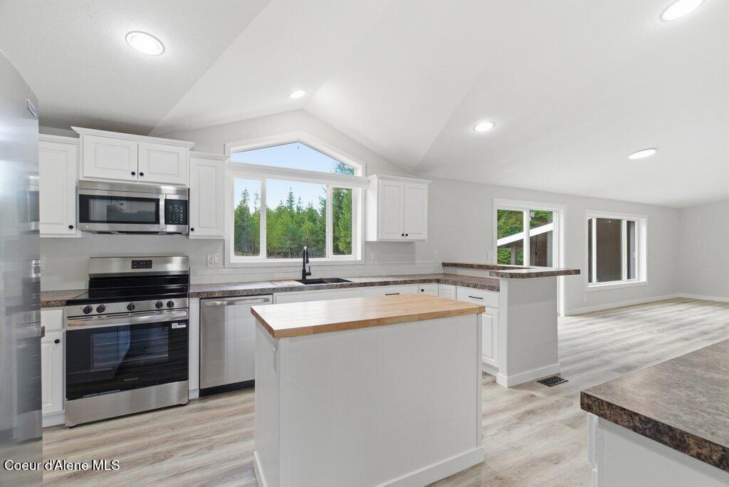 293 Sitting Bull Road Sandpoint, ID 83864 - Photo 3 of 48 12-031-293SittingBullRoadRoad-Sandpoint-
