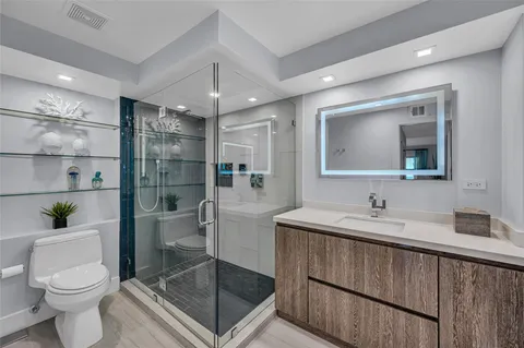 $899,000 | 1901 North Ocean Boulevard, Unit 9E, Fort Lauderdale, FL 33305