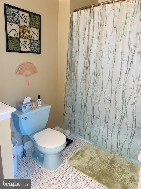34 Ruth Road Brookhaven, PA 19015 - Photo 17 of 31 Second floor bathroom