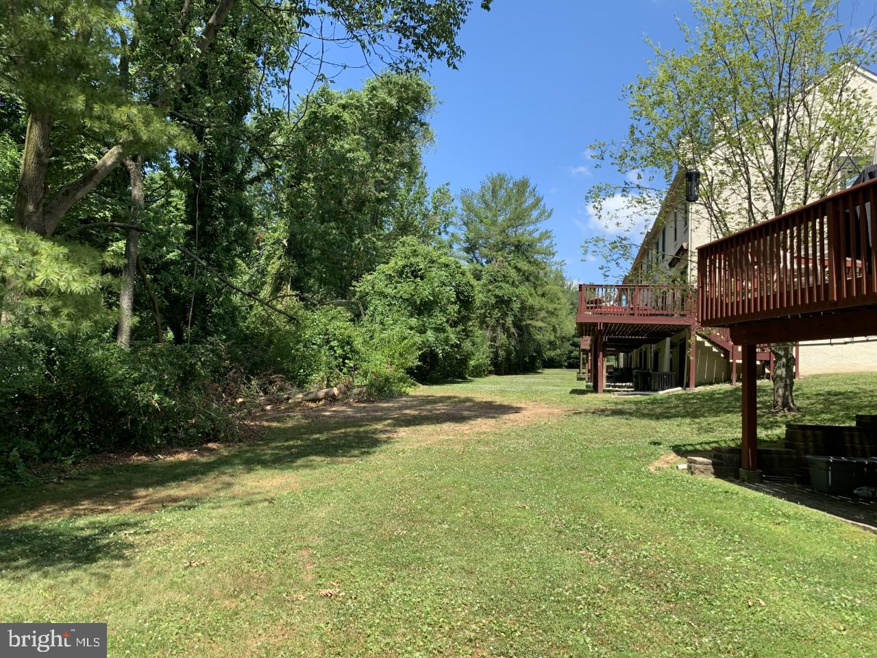 34 Ruth Road Brookhaven, PA 19015 - Photo 22 of 31 Backyard