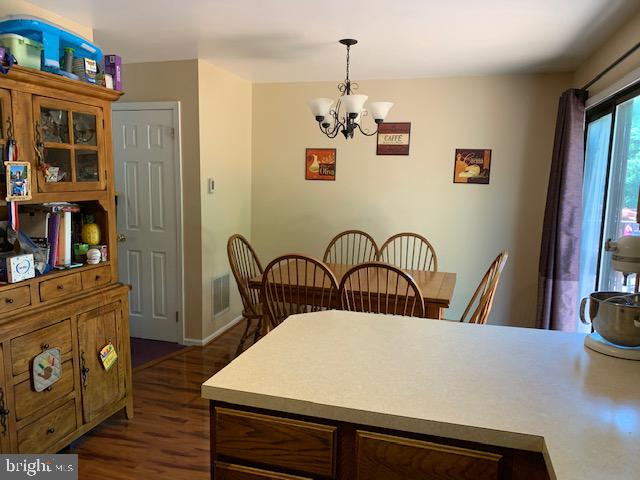 34 Ruth Road Brookhaven, PA 19015 - Photo 8 of 31 Breakfast Bar