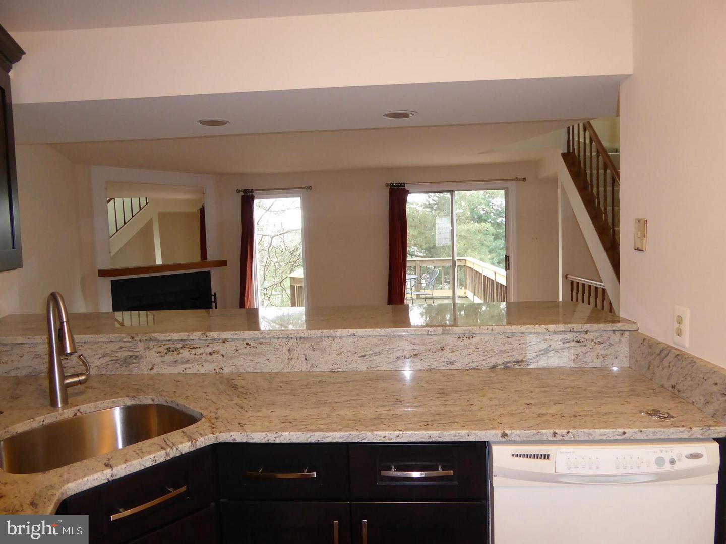 11915 Crosswind Court Reston, VA 20194 - Photo 4 of 15