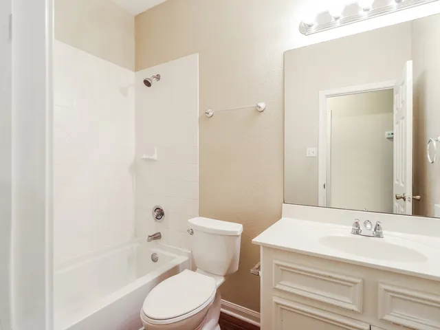 $1,660 | 13541 Lake Breeze Lane, Willis, TX 77318