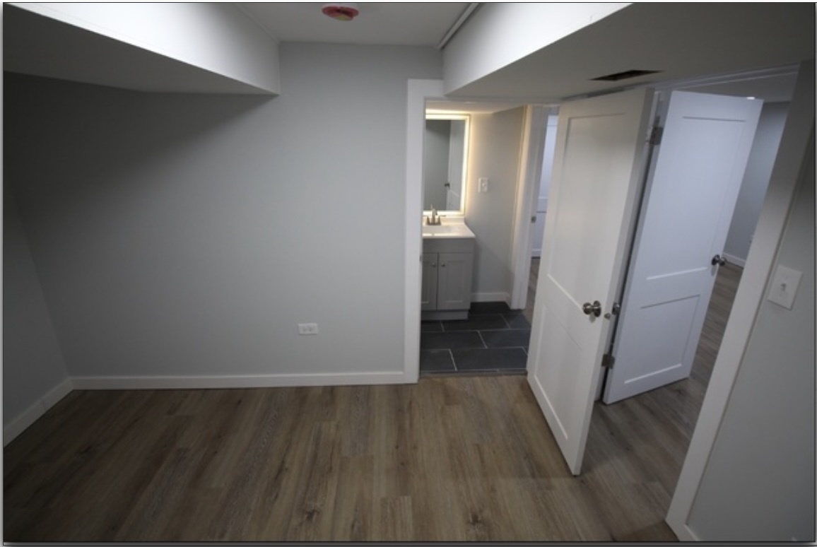 9028 South Carpenter Street Chicago, IL 60620 - Photo 12 of 18