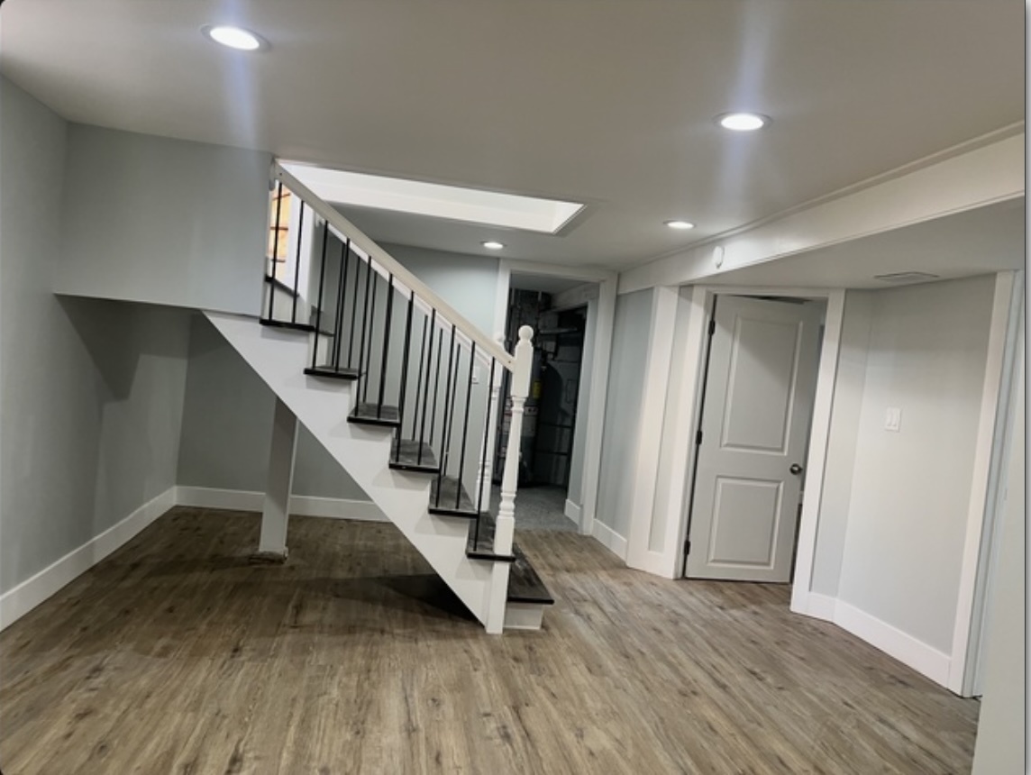 9028 South Carpenter Street Chicago, IL 60620 - Photo 5 of 18