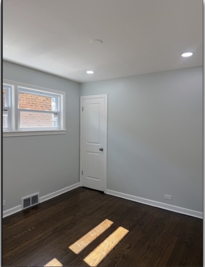 9028 South Carpenter Street Chicago, IL 60620 - Photo 8 of 18